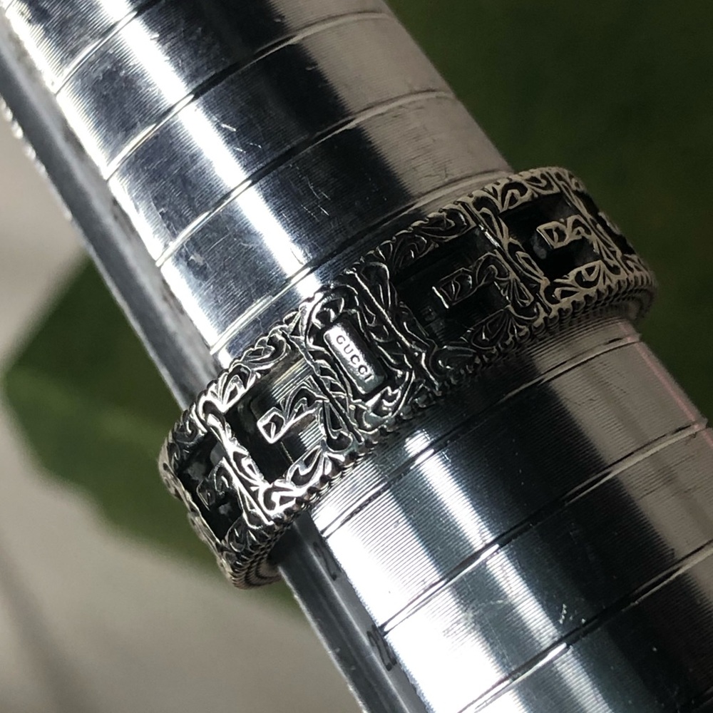 GUCCI GG Cut Out Engraved Sterling Silver Interlinked Ring Size 9.5 US, (21) - Picture 11 of 14